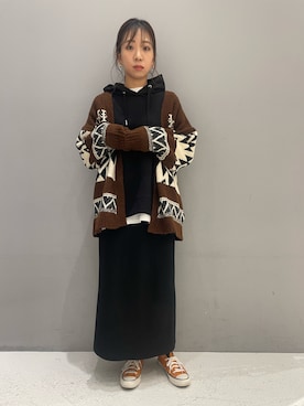 「アイテム（カーディガン/ボレロ、ブラウン系）」を使った、みなみさん（レディース・167cm）の冬コーディネート