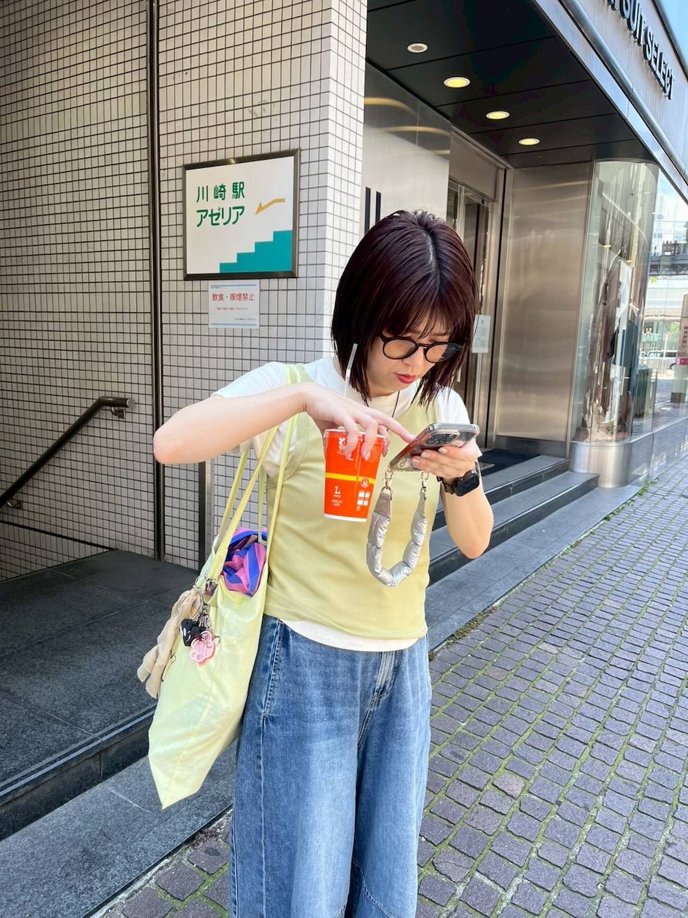 「低身長、ワントーン、着痩せ・細見え、ローリーズスタイル_LOWRYS FARM、カジュアル、LOWRYS FARM、大人カジュアル」｜「LOWRYS FARMのイージーバレルデニムパンツ　 289799（デニムパンツ、ブルー系）」を使った、miyusan☆さん（レディース・155cm）の夏コーディネートの1枚目の写真