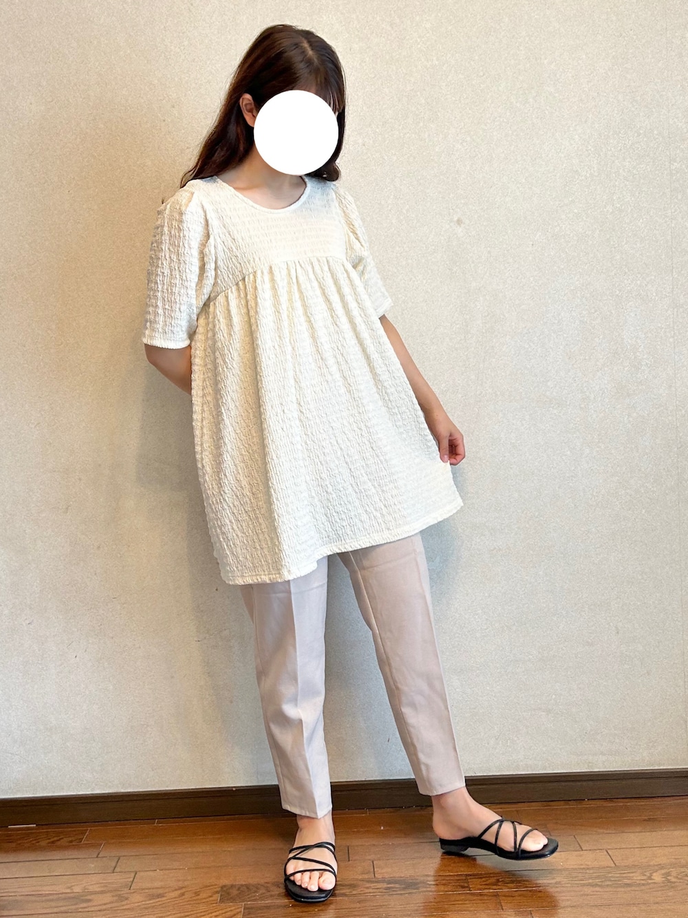 「ゆったりコーデ、グリーンパークス、Discort、プチプラ、楽チンコーデ、梅雨、サンダル、ホワイト、ootd、157cm、いいね・save・フォローありがとうございます🥰」｜「Green　Parksのアイテム（トップス、ホワイト系）」を使った、ｙoｕさん（レディース・157cm）の夏コーディネートの1枚目の写真