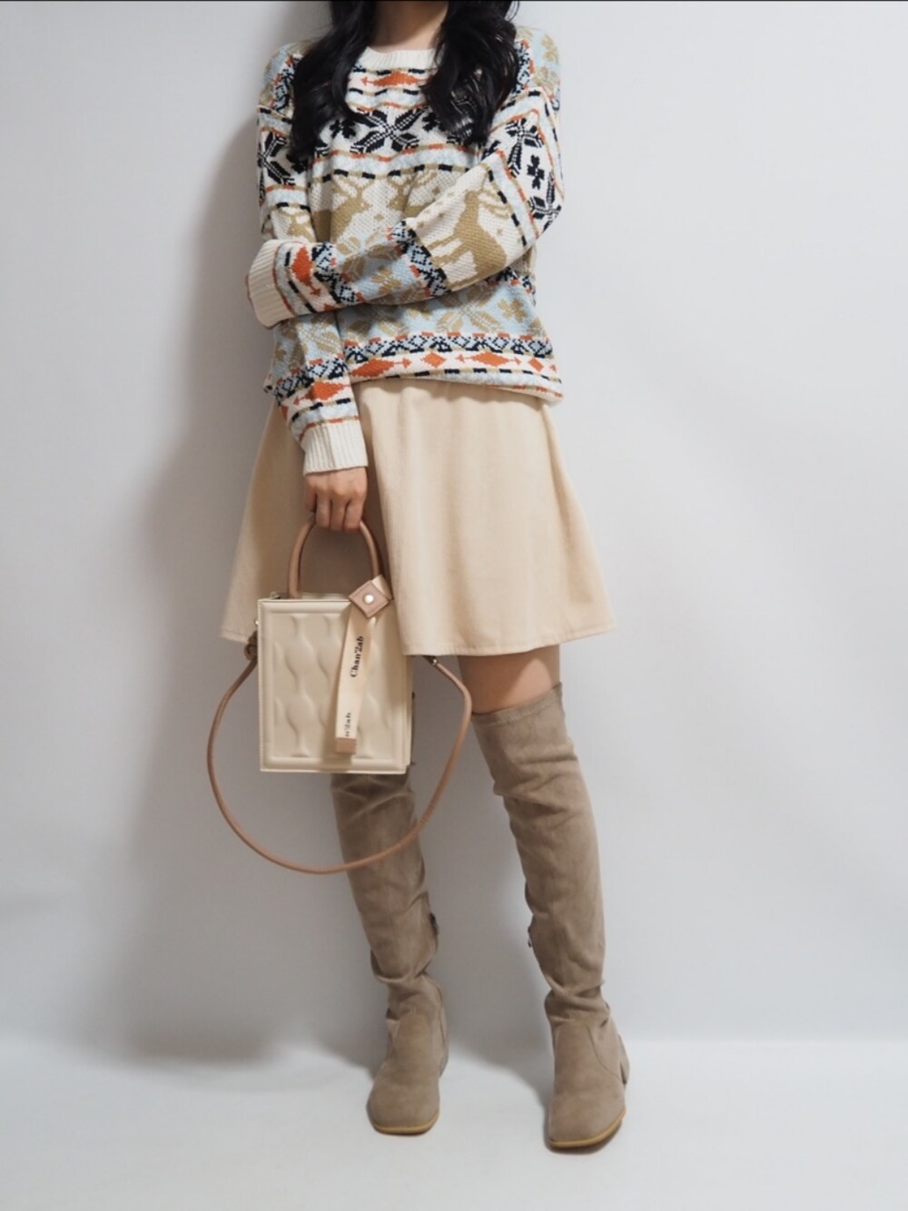 「ファッションを楽しもう、休日スタイル、オトナカジュアル、お出かけコーデ、大人かわいい、ニーハイブーツ、shein、SHEIN、クリスマス、クリスマスに着たい服、ミニスカート」｜「SHEINのアイテム（ブーツ、ブラウン系）」を使った、yuyu/ゆゆ/159cm骨格ウェーブさん（レディース・159cm）の秋コーディネートの1枚目の写真