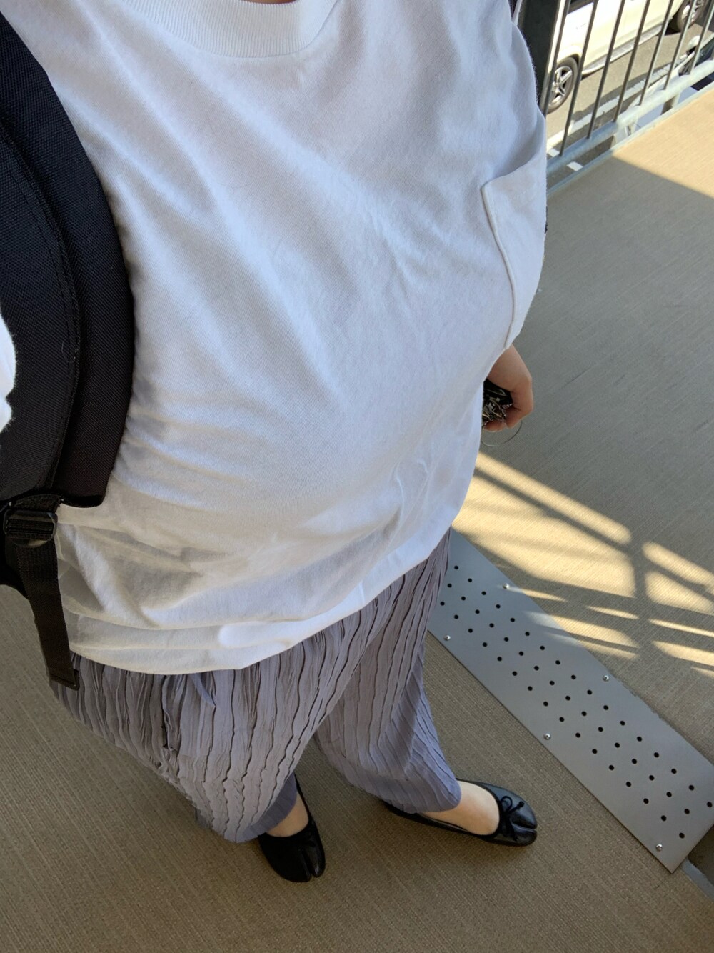「ぽっちゃり、コーデ記録、足袋パンプス、ぽっちゃり女子、ラクチンコーデ、ぽっちゃりコーデ、好きなものを着る、着たいものを着る、おしゃれになりたい、おしゃれさんと繋がりたい、ぽっちゃりでもおしゃれしたい！」｜「UNIQLOの「ミッキースタンズ」ポケツキT（半袖）（Tシャツ/カットソー、ホワイト系）」を使った、erer6さん（レディース・159cm）の秋コーディネートの1枚目の写真