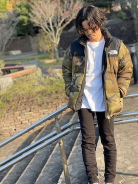 「ノースフェイス」｜「アイテム（ダウンジャケット/コート）」を使った、TAKAHIROさん（メンズ・172cm）の秋コーディネート