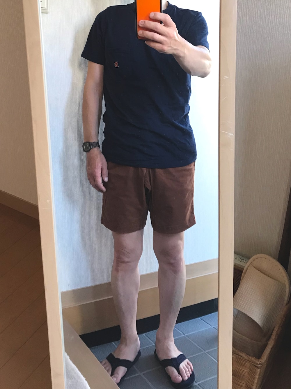 「夏コーデ、休日スタイル、シンプル、今日のオッサン、ISLAND SLIPPER、GRAMICCI、Tシャツ、TIMEX」｜「ISLAND SLIPPERのISLAND SLIPPER × BEAMS / 別注 Ultra Tong Sandal（サンダル、ブルー系）」を使った、クリフジさん（メンズ・163cm）の夏コーディネートの1枚目の写真