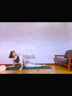 IU 𓁫さんのコーディネート