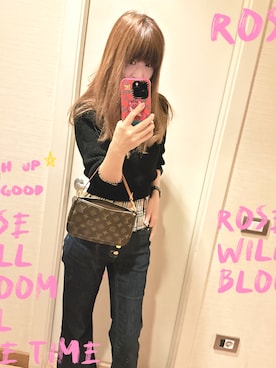 Nicole Hoさんのコーディネート