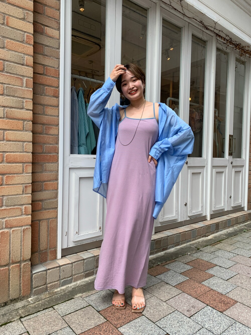 「ビッグシルエット、秋コーデ、ラクチンコーデ、カジュアルコーデ、シンプルコーデ、オトナ女子、休日コーデ、大人かわいい、ルームウェア、キャミワンピ、ストライプ、ワンピース、おうちファッション、おうち時間」｜「mysticのSHIMAワンピース（ルームウェア/パジャマ、ピンク系）」を使った、ヨシヤマ アヤカさん（レディース・159cm）の夏コーディネートの1枚目の写真