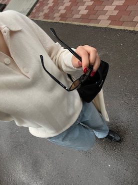 STUSSYのサングラスを使ったレディース人気ファッションコーディネート