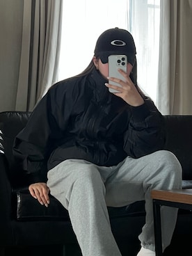 「OAKLEY（オークリー）のアイテム（キャップ）」を使った、yoshieさん（レディース・160cm）の冬コーディネート