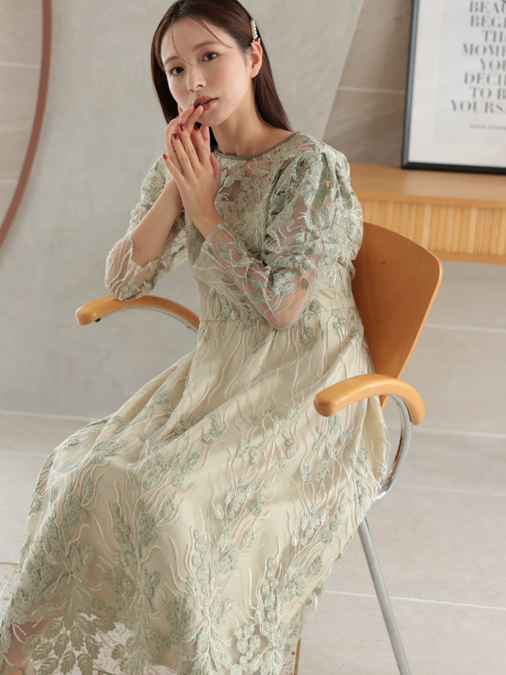 「最近のいい感じコーデ、春夏コーデ、淡色コーデ、ワンピース、休日スタイル、大人可愛い、パーティー、結婚式、オケージョン、リボン、ワンピーススタイル、ワントーンコーデ、春めき満開コーデ、おでかけコーデ、春服」｜「PREFERIRのボタニカル刺繍レース結婚式 パーティードレス（ドレス、グリーン系）」を使った、PREFERIR_webさん（レディース・163cm）の春コーディネートの1枚目の写真