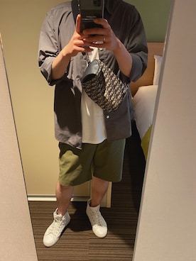「Saint Laurent（サンローラン）のアイテム（シューズ）」を使った、トモー さん（メンズ・170cm）の春コーディネート