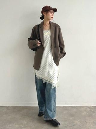 「NOGLE(ノグル)の【NOGLE/ノグル】ワイドケミカルデニム(デニムパンツ)」を使った、UMIさん(レディース・165cm)の秋コーディネート