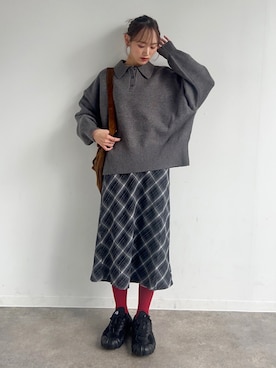 「アイテム（ニット/セーター）」を使った、UMIさん（レディース・165cm）の秋コーディネート