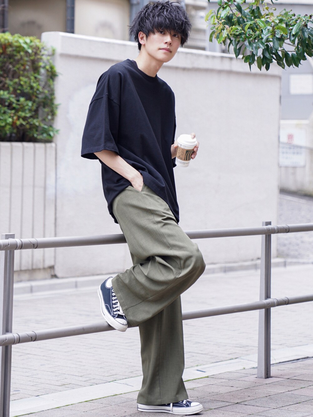 sumire様C6117 ロゴTシャツ×こなれパンツコーデ 柳本 彩良のコーディネート｜JEANS FACTORY（ジーンズ