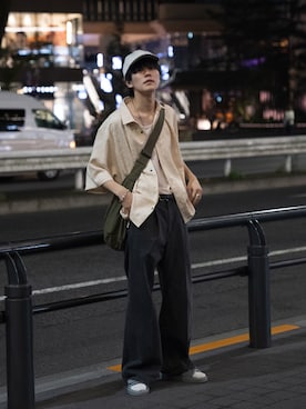 「.KOM（ドットコム）のアイテム（バッグ）」を使った、KAIさん（メンズ・183cm）の春コーディネート