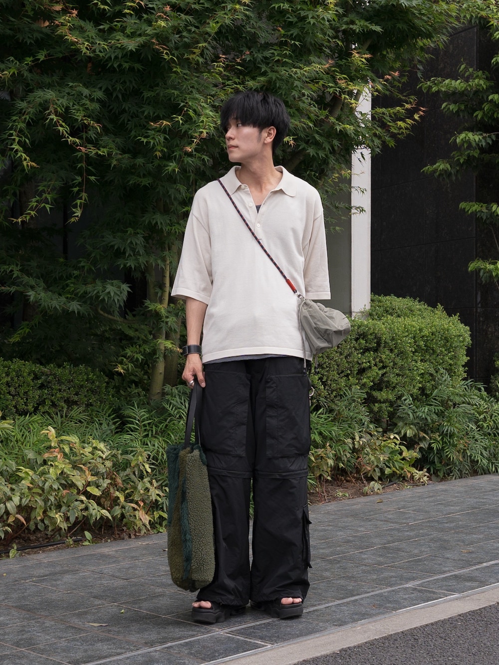 【新品未使用】YOKE / JACQUARD BOA TOTE BAG　黒 新品未使用】YOKE / JACQUARD BOA TOTE BAG 黒 YOKE（ヨーク）の