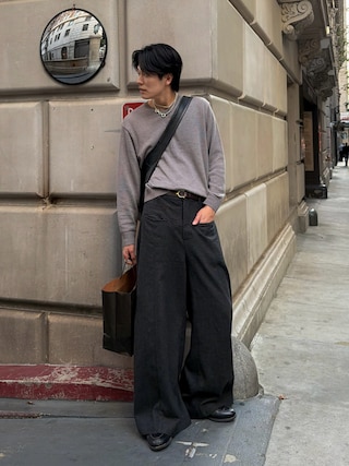 「Firsthand（ファーストハンド）のFirsthand/ファーストハンド Leather Banana Big Shoulder Bag / レザーバナナビッグショルダー / メッセンジャーバッグ / 牛革 / 撥水レザー（ショルダーバッグ）」を使った、KAIさん（メンズ・183cm）の冬コーディネート