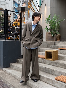 「アイテム（スラックス）」を使った、KAIさん（メンズ・183cm）の夏コーディネート