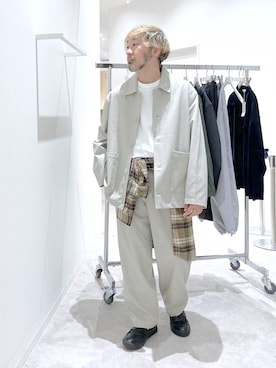 「GLOBAL WORK（グローバルワーク）のマイニチ多機能クルーTシャツ/長袖/1023339（Tシャツ/カットソー、ホワイト系）」を使った、大平さん（メンズ・170cm）の秋コーディネート