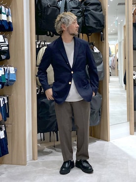 「スラックス」｜「アイテム（その他シューズ）」を使った、大平さん（メンズ・170cm）の秋コーディネート