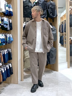 「GLOBAL WORK（グローバルワーク）のやわらかリッチコーデュロイパンツ/576740（その他パンツ）」を使った、大平さん（メンズ・170cm）の秋コーディネート