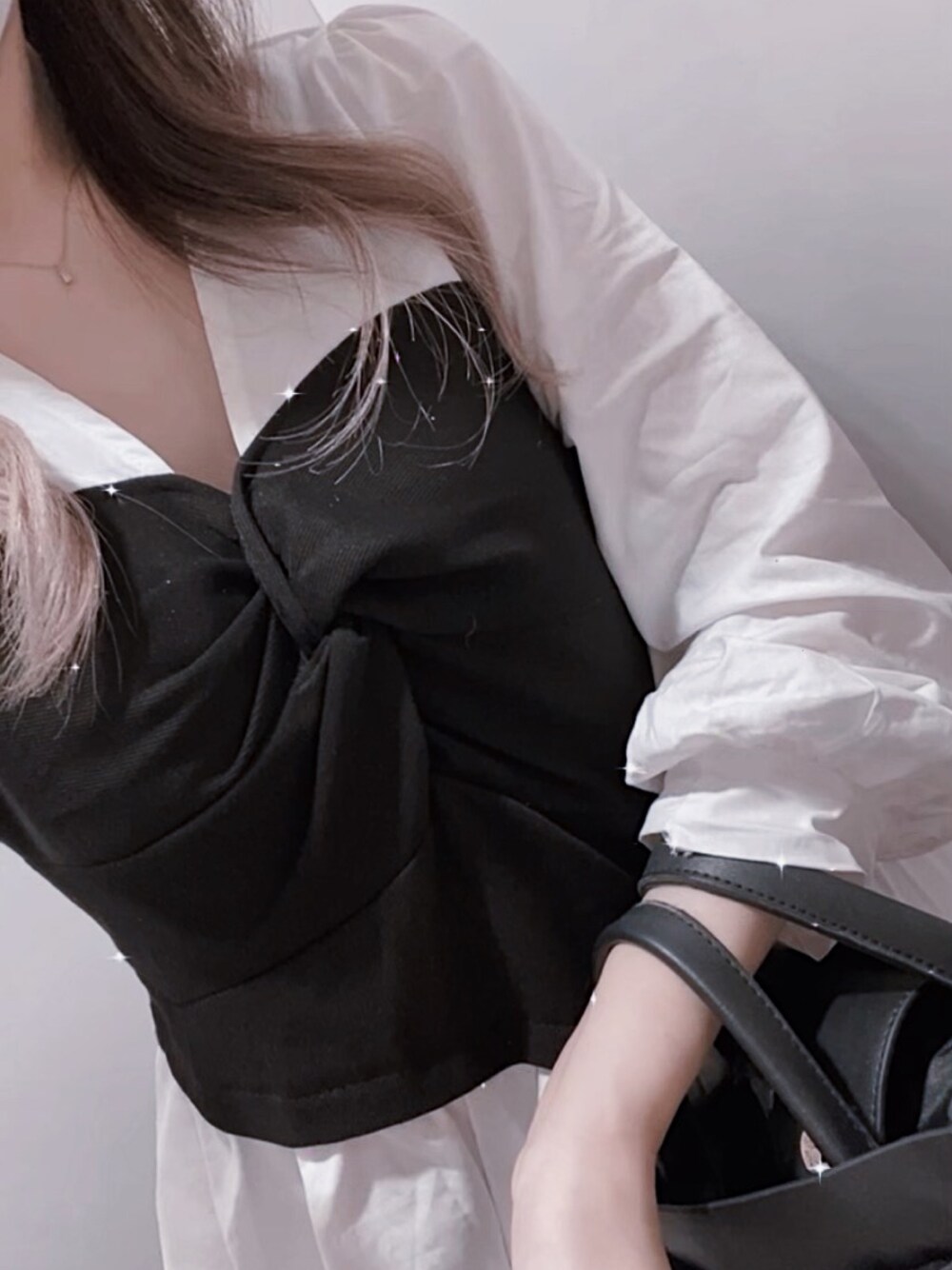 「COOLなこのコが仲間入り、オトナカジュアル、大人コーデ、おしゃれさんと繋がりたい、キレイめ、休日スタイル、シャツスタイル」｜「intheriseのアイテム（トップス、ホワイト系）」を使った、akariさん（レディース・158cm）の夏コーディネートの1枚目の写真