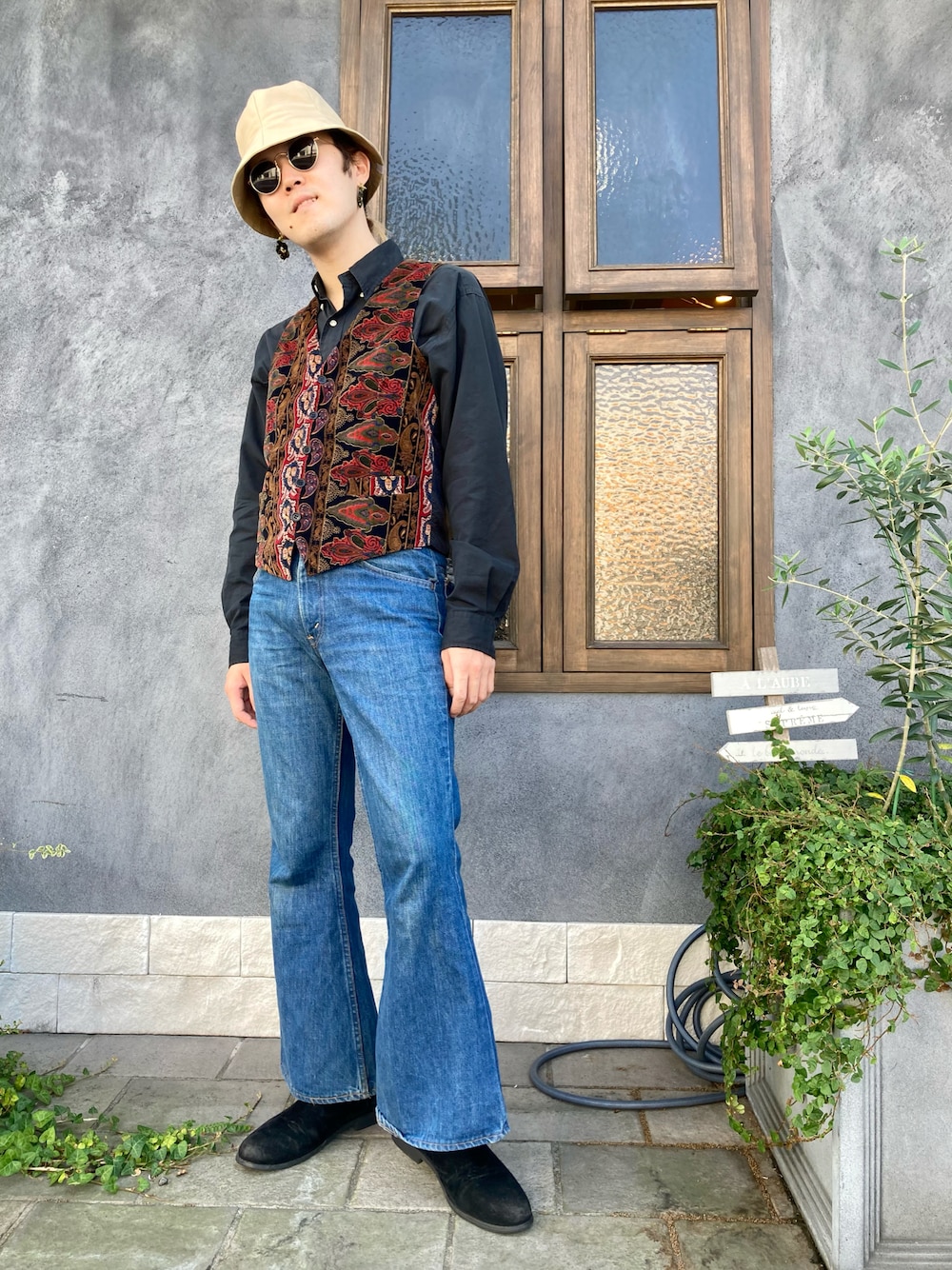 Levi'sのアイテムを使った「チューリップハット」のメンズ人気