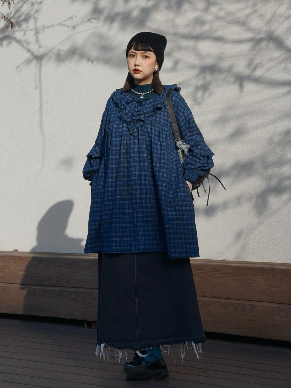 チェックラッフルチュニックを使った人気ファッションコーディネート