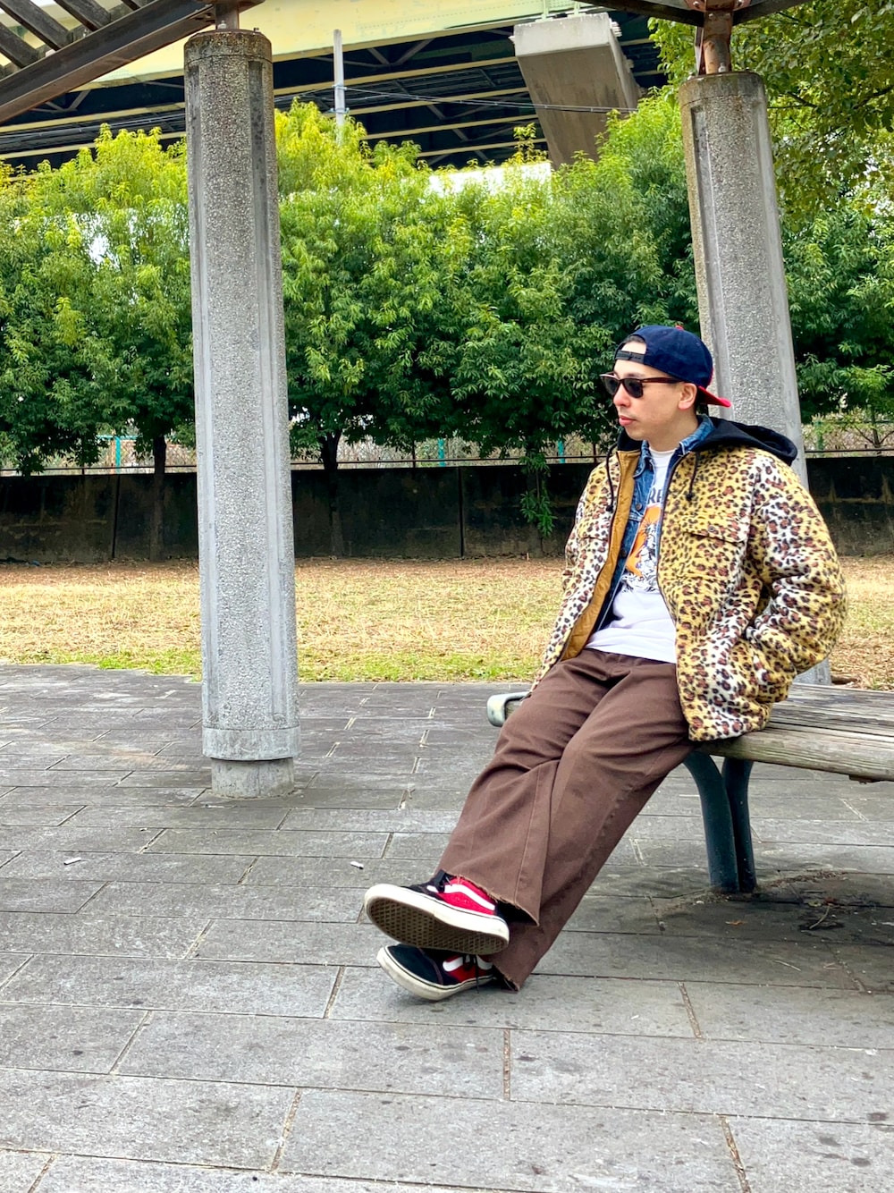 「supreme、低身長、古着MIX、古着、古着コーデ、古着好きな人と繋がりたい」｜「Supreme のアイテム（その他アウター、その他）」を使った、たつやさん（メンズ・155cm）の冬コーディネートの1枚目の写真