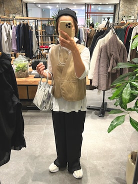「サテンパンツ」｜「アイテム（ニットキャップ/ビーニー）」を使った、nanさん（レディース・155cm）の秋コーディネート