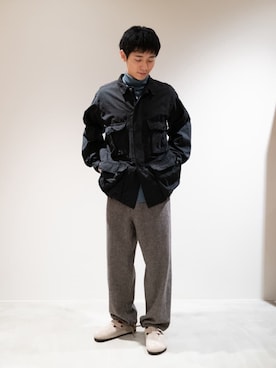 「アイテム（サンダル）」を使った、Bshopスタッフさん（メンズ・177cm）の冬コーディネート