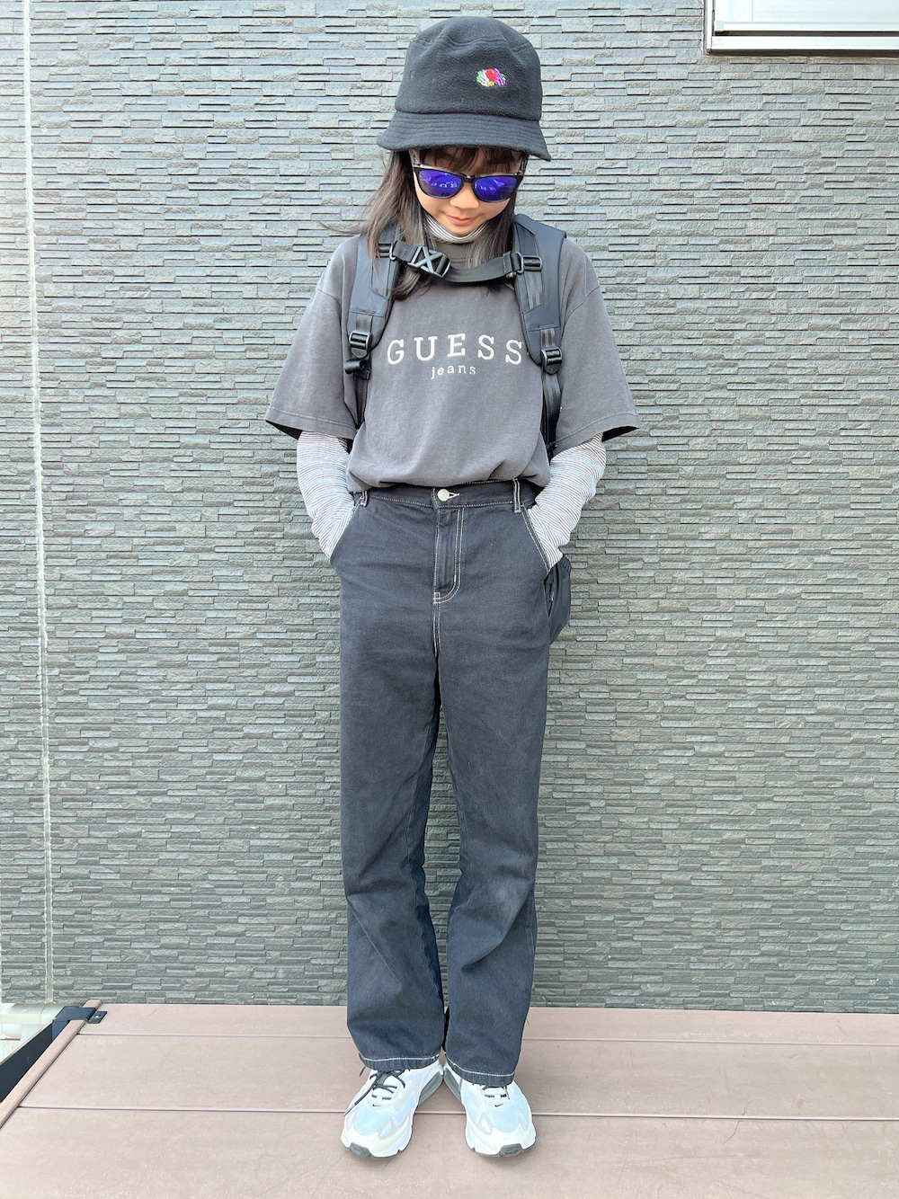 「子どもコーデ、子ども服、子どもとお出かけ」｜「GUのアイテム（デニムパンツ、ブラック系）」を使った、cmaさん（レディース・170cm）の春コーディネートの1枚目の写真