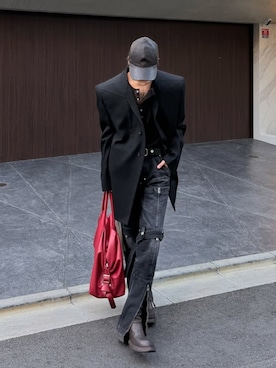「SUBLATIONS（サブレーションズ）のアイテム（デニムパンツ、ブラック系）」を使った、kanayamataiseiさん（メンズ・178cm）の夏コーディネート