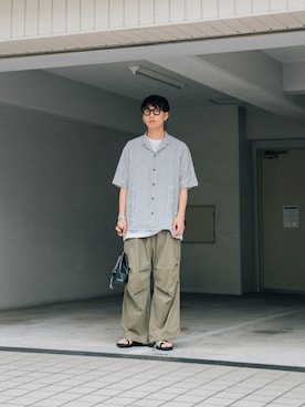 「Graphpaper（グラフペーパー）のアイテム（パンツ）」を使った、kanayamataiseiさん（メンズ・177cm）の夏コーディネート