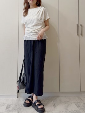 「SENSE OF PLACE by URBAN RESEARCH（センスオブプレイスバイアーバンリサーチ）のフリルドレープトップ（Tシャツ/カットソー、ホワイト系）」を使った、NAnaさん（レディース・158cm）の夏コーディネート