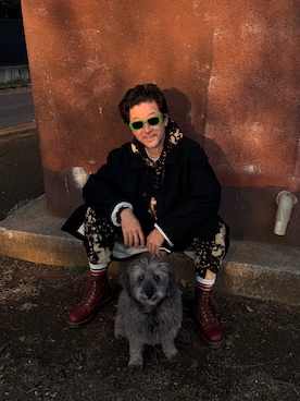「Dr. Martens（ドクターマーチン）のアイテム（シューズ、レッド系）」を使った、TADANOBUASANO さん（メンズ・177cm）の春コーディネート