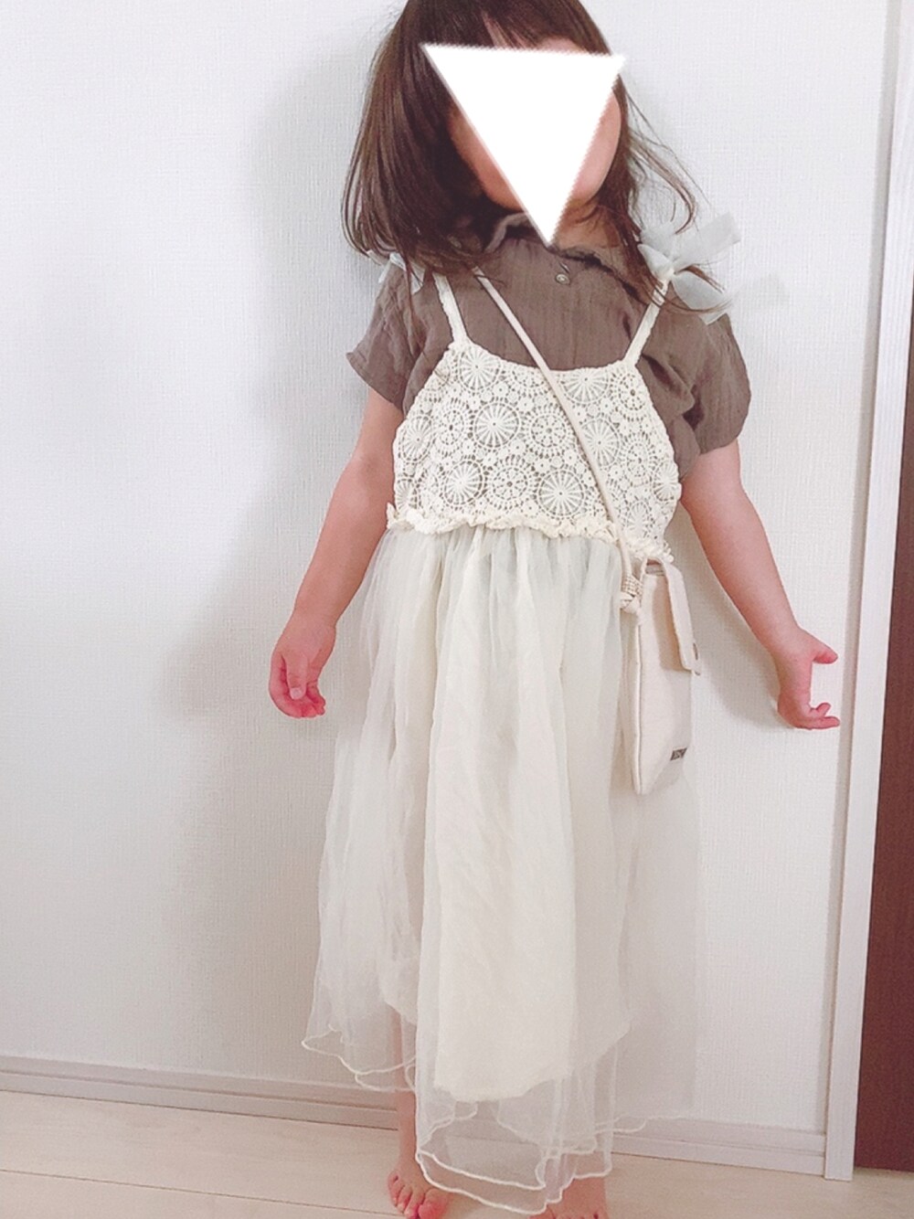 「4歳、女の子、3歳、プティマイン、チュールスカート、ワンピース、チュール、チュールワンピ」｜「Birthdayのアイテム（シャツ/ブラウス、ブラウン系）」を使った、ひまりさん（キッズ・90cm）の秋コーディネートの1枚目の写真