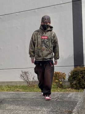 「Supreme （シュプリーム）のアイテム」を使った、sugizou10さん（メンズ・174cm）の冬コーディネート