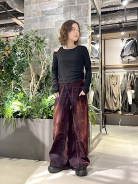 「アイテム（デニムパンツ、レッド系）」を使った、ミンチャンさん（レディース・155cm）の秋コーディネート
