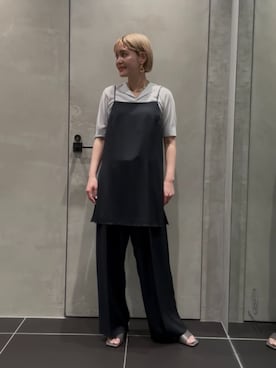 「BEAUTY&YOUTH UNITED ARROWS（ビューティーアンドユースユナイテッドアローズ）のアイテム（サンダル）」を使った、稲垣　オデット エ オディール スタッフさん（レディース・157cm）の夏コーディネート