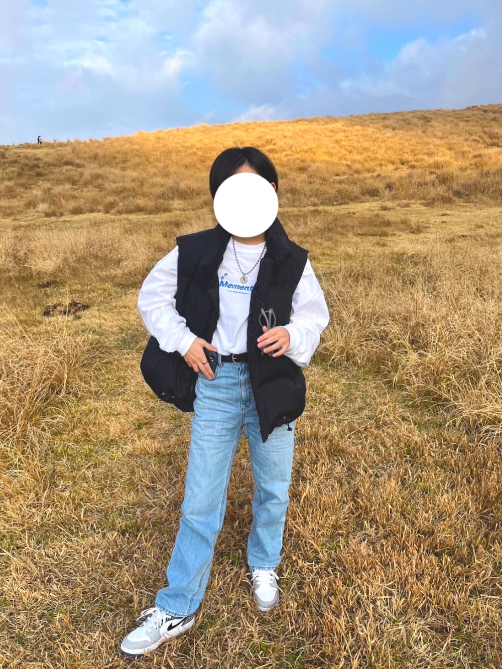 「秋冬コーデ、ロンT、低身長コーデ、GU、memento、NIKE、AIR JORDAN」｜「GUのアイテム（デニムパンツ、グレー系）」を使った、りこぴんさん（レディース・153cm）の秋コーディネートの1枚目の写真