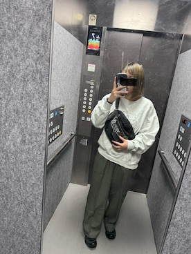 「アイテム（スラックス）」を使った、kasumiさん（レディース・162cm）の秋コーディネート