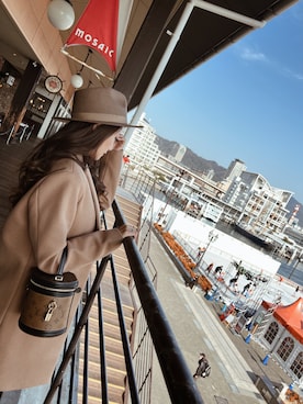 「ハット」｜「アイテム（トレンチコート）」を使った、りなち(菅原里奈)さん（レディース・156cm）の冬コーディネート