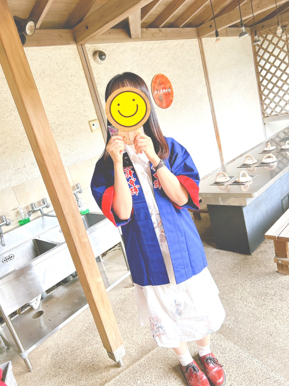 「カジュアルコーデ、お祭りコーデ、初夏コーデ、今日のコーデ、ワンピース、お洒落さんとつながりたい」｜「Dr. MartensのDr.Martens ドクターマーチン 1461 3EYE GIBSON SHOE 3ホール ギブソン シューズ（ドレスシューズ、レッド系）」を使った、ひろさん（レディース・160cm）の夏コーディネートの1枚目の写真