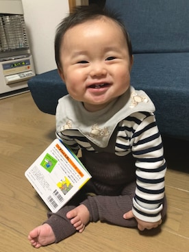 「アイテム（スタイ/よだれかけ、グレー系）」を使った、yuzupiiiさん（キッズ・80cm）の秋コーディネート