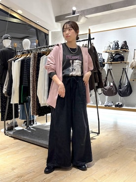 「LEPSIM（レプシィム）のアイテム（デニムパンツ）」を使った、やまゆかさん（レディース・162cm）の秋コーディネート