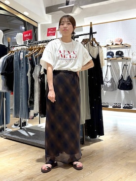 「LEPSIM（レプシィム）のカラー杢ロゴBIGT　1044463（Tシャツ/カットソー、ホワイト系）」を使った、やまゆかさん（レディース・161cm）の夏コーディネート