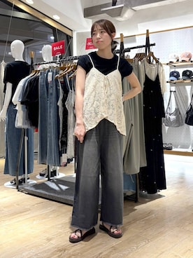 「LEPSIM（レプシィム）のメタルストラップサンダル　638841（サンダル、ブラウン系）」を使った、やまゆかさん（レディース・161cm）の夏コーディネート