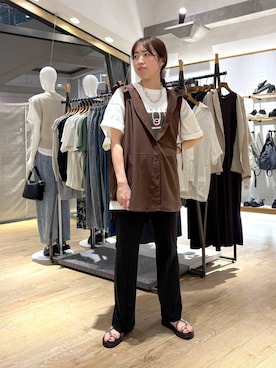 「LEPSIM（レプシィム）のメタルストラップサンダル　638841（サンダル、ブラウン系）」を使った、やまゆかさん（レディース・161cm）の夏コーディネート