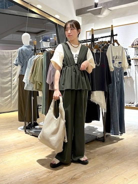 「アイテム（シューズ）」を使った、やまゆかさん（レディース・162cm）の春コーディネート