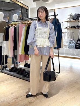 「LEPSIM（レプシィム）のカツラギカラーパンツ　630166（その他パンツ、ホワイト系）」を使った、やまゆかさん（レディース・161cm）の春コーディネート